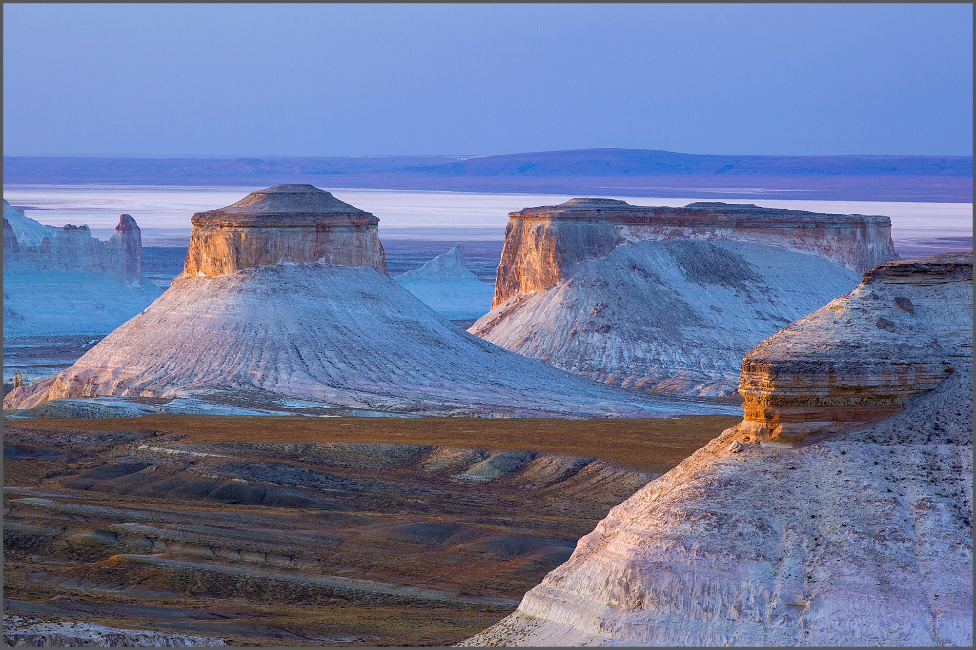 Ustyurt Plateau (Плато Устюрт)